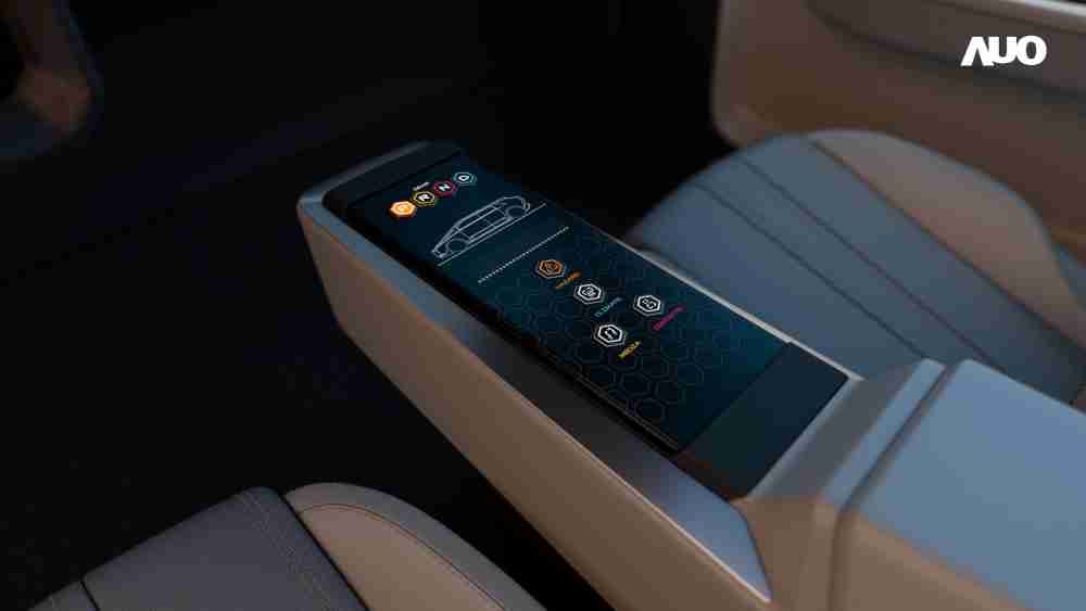 彩霸王以人性化设计打造多变形态中控显示(Morphing Center Control)，，，，不使用时仅平面显示信息，，进行操作时，，，，显示器则会动态隆起，，，转变成3D实体按钮，，，并有触觉回馈，，，展示人机互动新体验